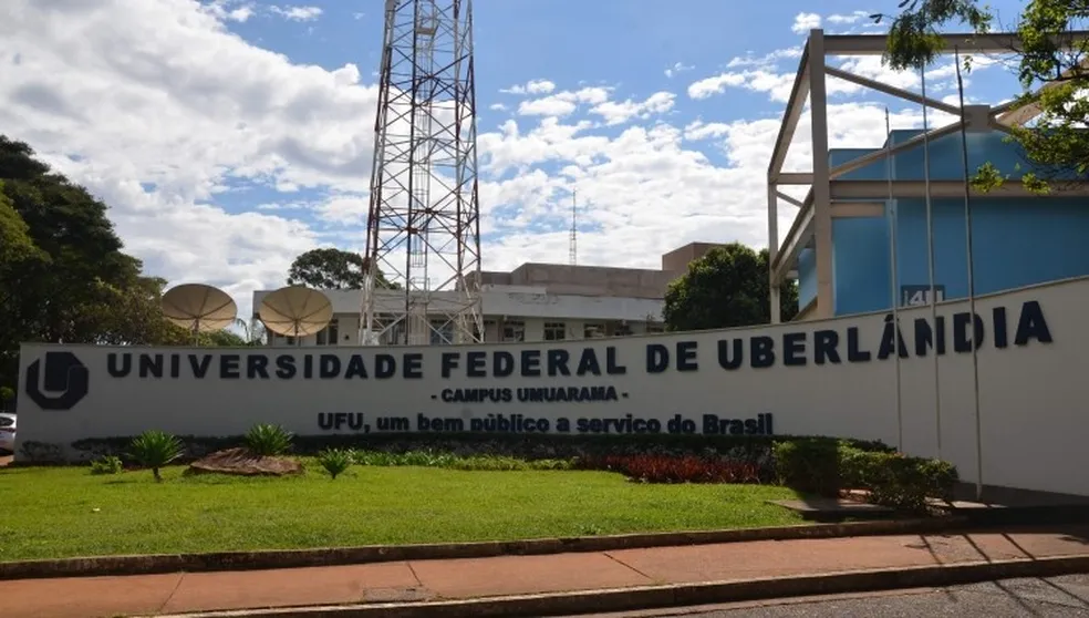 Leia mais sobre o artigo UFU abre concurso público para professores com salários de até R$ 13,2 mil
