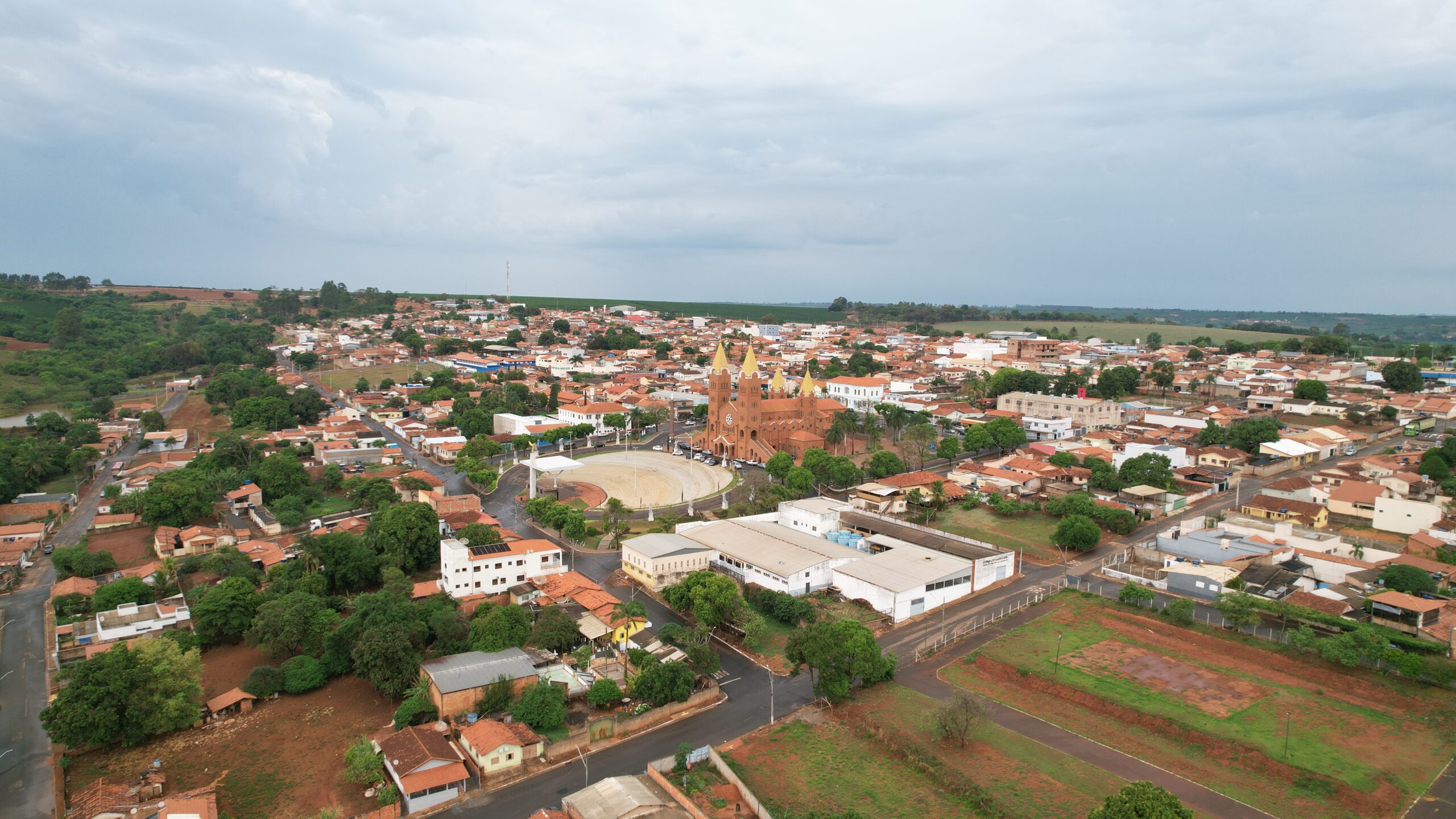 Leia mais sobre o artigo Fim de tarde em Romaria — Dia de Finados