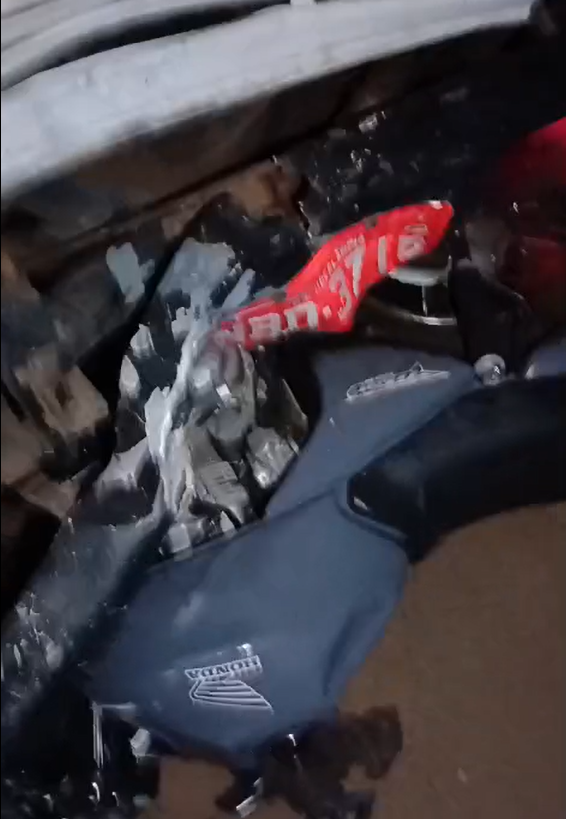 Leia mais sobre o artigo Jovem de 22 anos morre em grave acidente entre caminhão e motocicleta na saída de Romaria para Monte Carmelo